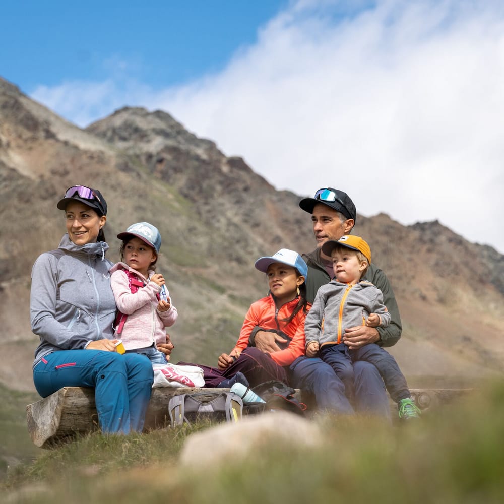 Familie im Steinbockparadies Pontresina