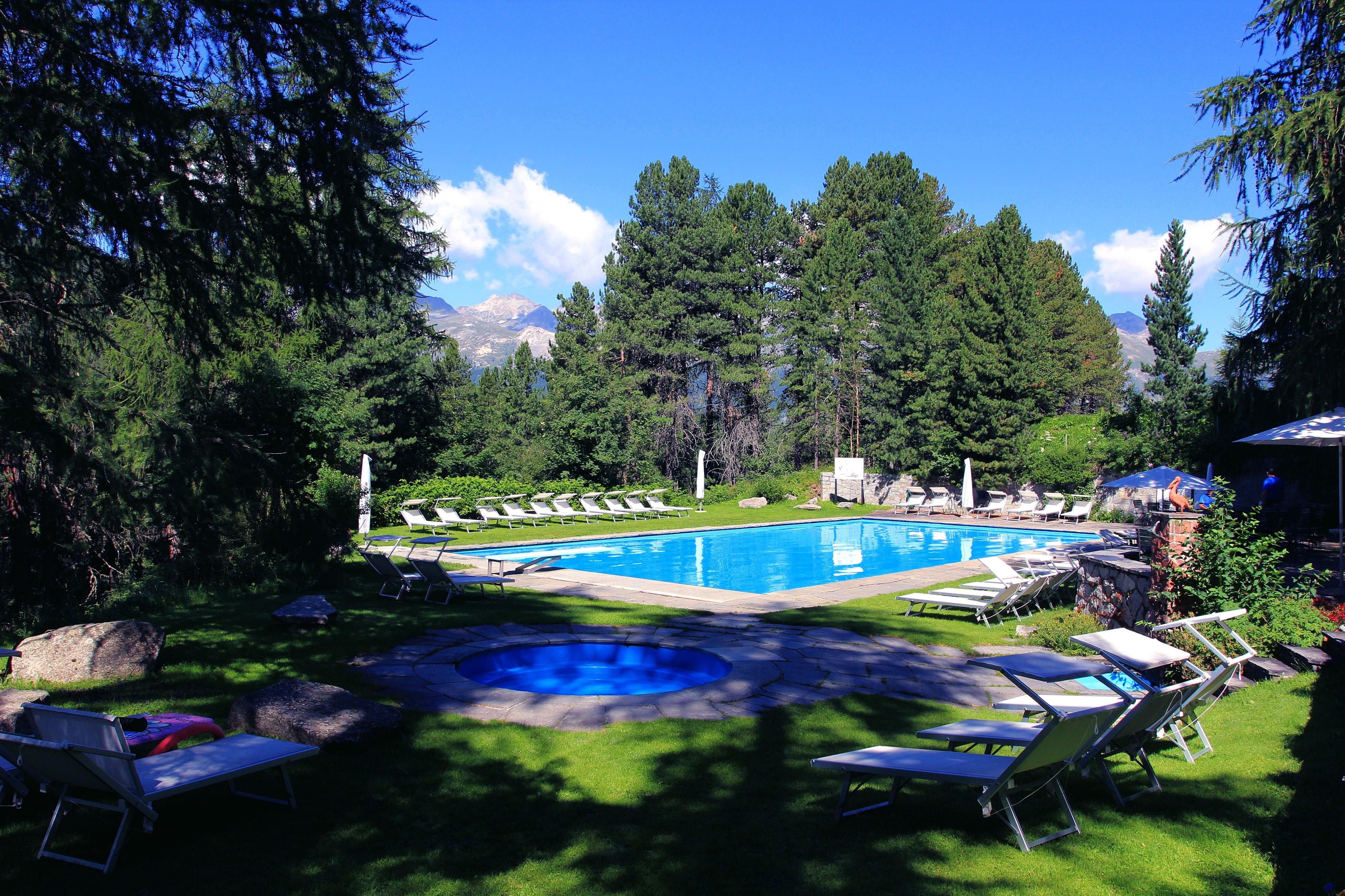 Outdoorpool «Bagnera» im Saratz
